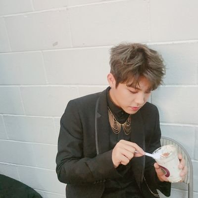 wanna one's main dancer & rapper, 박우진.