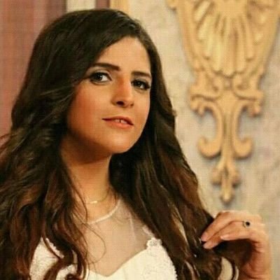 ممثله وبكتب شعر وفنانةكروشيه
لا انتمى لاى تياربكره الكوسه وأعشق الخياربفك روحى المفروسةبكلمتين هزارقبلتهم قشطه مقبلتهمش هكون لك قدرمش اختيار