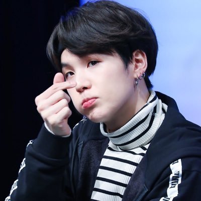 19 || Trent U || 10/31/14 || Ravenclaw💙 || Alt er love 🏳️🌈 || 🇨🇦ARMY || “kill them with success, and bury them with a smile” ||