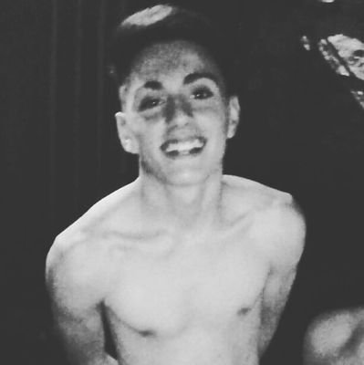 #MOSTWANTEDTHEONE
#ESCORPION
facebook: Franco Camboni
Instagram: _camboni_
Snap: F_camboni
17 aƱos šŖ3/11šŖ
#PROMO18
šMORENOš