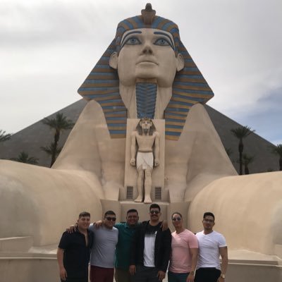 r_perez57's profile picture. l