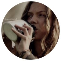 Annika Dixon. (@demurepariah) 's Twitter Profile