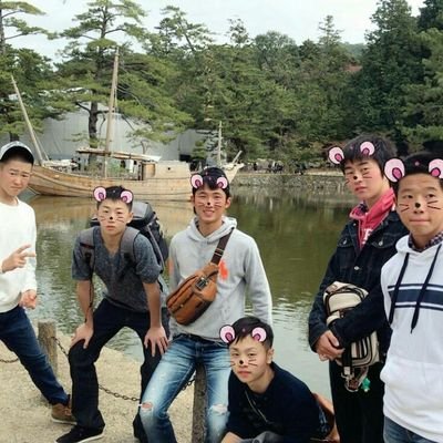 有馬69th男バレ6→神院大附104th男バレ6→関学理工学部💻
サッカーが好きですね。@kL6ejA0eZyWfau3こっちフォローしてください。