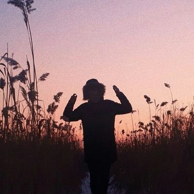 Spaamshit's profile picture. m00n🌚