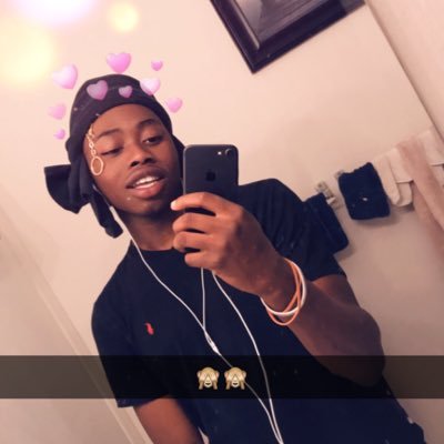 KIDD_Jay_112's profile picture. Young n fucking these hoes 🙈16k is my movement ♿️ young crip♿️ life of uh crest♿️ GTB💰💵NGB💰KIDD long live nick🔴 long live kae 💵 married to the money