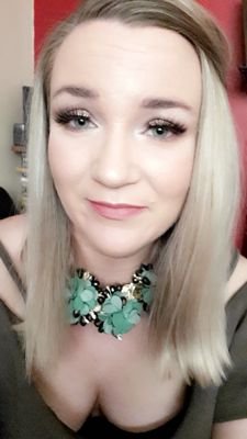 mmiw1989's profile picture. 📸michellewalsh2012 👻michellewalsh26