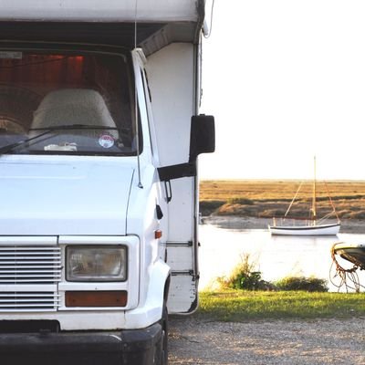 Living the #vanlife in a motor home called Waki - follow us for camping recipes, tips + #ForagingFriday!