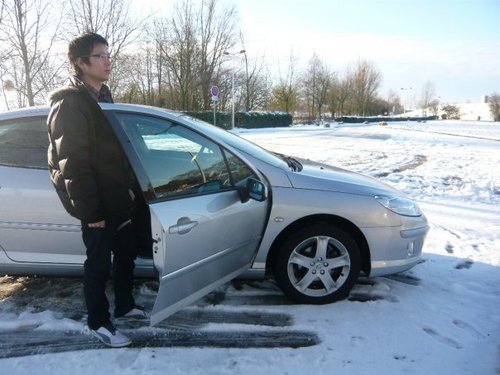 ishi_river's profile picture. My hobby is reading, tennis, and so on.