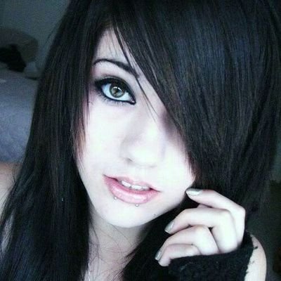 BellaBlackwoo10's profile picture. I'm Emo and goth. 
I'm bi sexual
I'm taken 
looking for friends