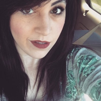 Profile Picture of Danielle Oglesby (@dfrettsafrizzle) on Twitter