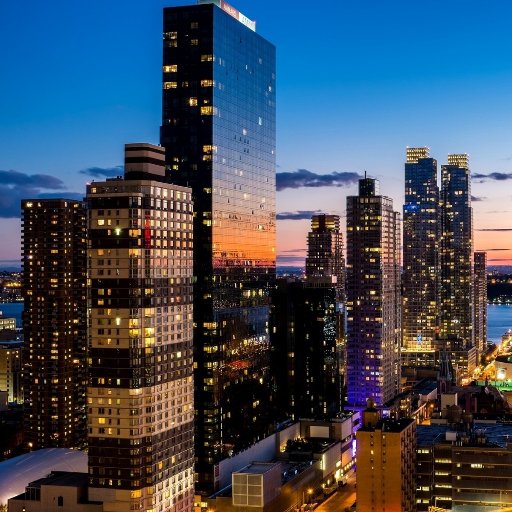 samvanderburg99's profile picture. A young man enjoying life, sports, business and technology.