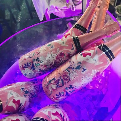 auaubycom's profile picture. こんにちは😃