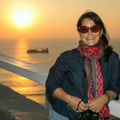 Periodista. Dipl Políticas Públicas y Estrategias de Comunicación. De regreso en Temuco. I❤Chinchorro. Mi Pyme: ORQUÍDEAS SUREÑAS en facebook e instagram!