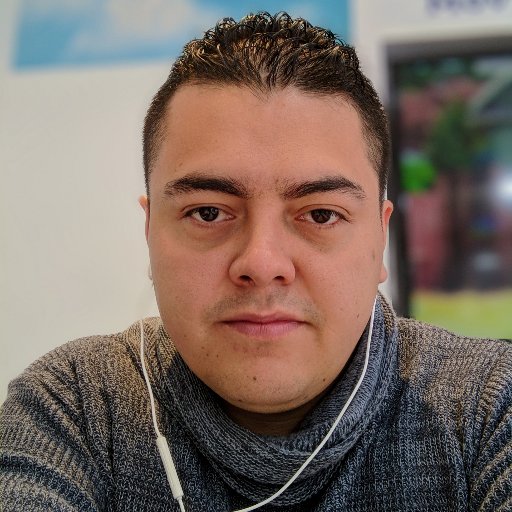 feliz de estar alado de mi familia gracias a dios