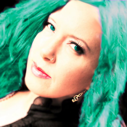 DeRosa05's profile picture. Vocalista de Banda chilena Nativo. Liderados por la potente y singular cantante Cris Cantautora. Sus composiciones pretenden recuperar las letras con sentido.