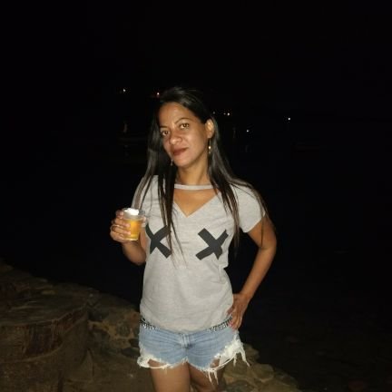 andreanoestilo's profile picture. Sei do meu valor e a cotação é dólar! 💃