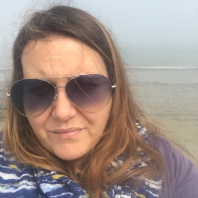 Mother of two, Nutritionist, Graduate Sports Therapist. Ex University Lecturer.