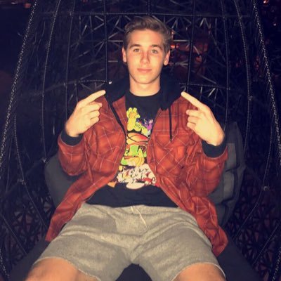 Dewby26's profile picture. 