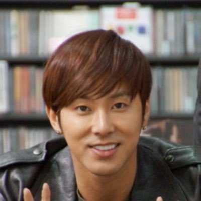 Bigeast13年Cassiopeia(ACE Ⅲ)、SHINee worldJ9年。1号の為にSnowMan。東方神起、ユノとチャンミンが大好き。 二人を心から尊敬しています。 大好きな東方神起と、お嫁に行ったオモロイ姉妹(1号2号)と、かわいい孫1号ちゃん2号ちゃんと 、ちょっと残念な旦那の日常を呟いてます。