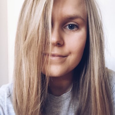 signeevelina's profile picture. 