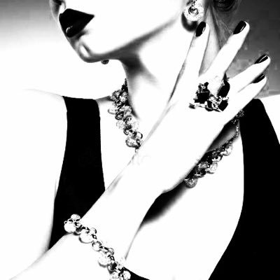 Fashion & Beauty Fashion Trends Vogue Fashion Stylist OnlineBusiness Photography Online Shopping Art Style boutiqueshopping Fashion Arts Jewelry Pop Culture