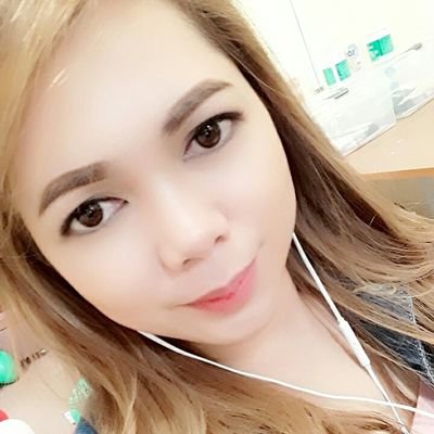 CuriaMhyles's profile picture. You are enough❤