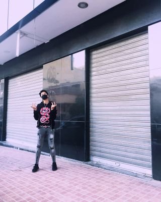 Garrix amine, Street Fashion & Blogger           Follow My IG For More Posts @garrix_amine