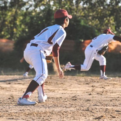 21歳/大学4年生/元2塁手/将来野球関係の仕事に就くために球児の主に守備の悩み解決行ってます！悩みや知りたいことがあったらいつでもDMどうぞ😌きっかけ掴めば誰でも守備は上手くなれる💪無料の守備マニュアル配布中！！