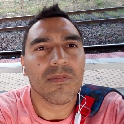 El presente el momento que estamos viviendo es muy breve...
no lo dejemos pasar son sentirlo!!