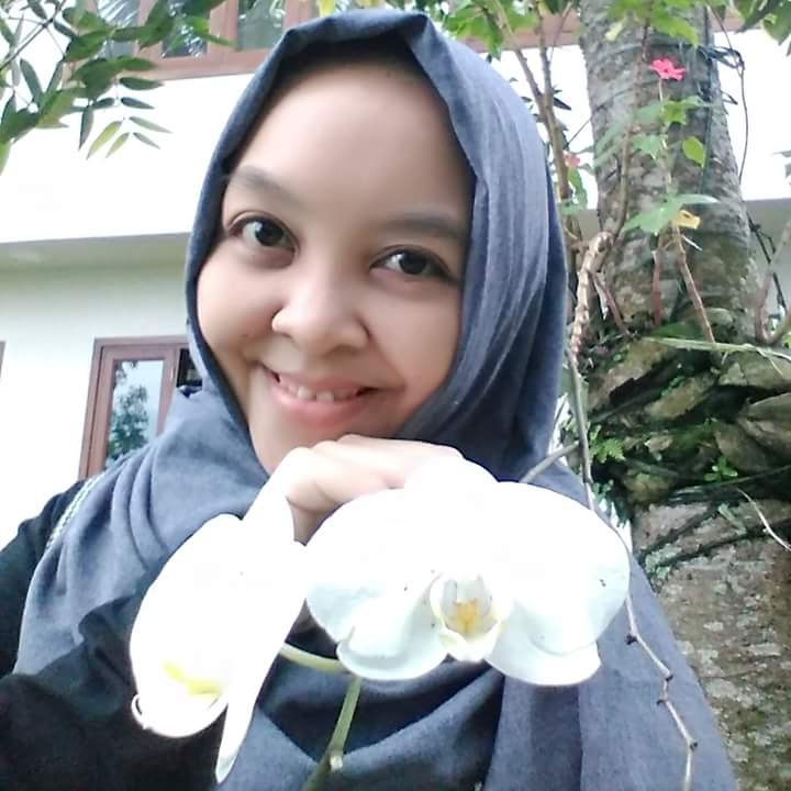 ApriyaniMur's profile picture. 