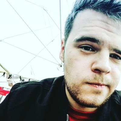 CS:GO player, addicted to Division 😎 love volleyball and football 😎