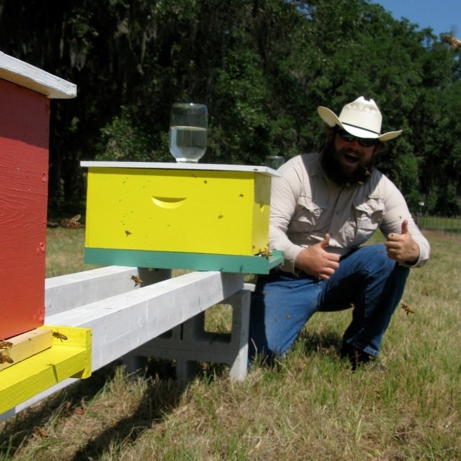 Helping beekeepers in Maryland through education programs and hands on experiences.