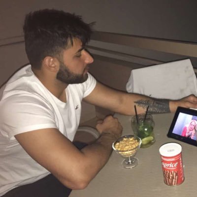 DilshadAzhdar's profile picture. Proud Kurd❤️🌞💚 Fotbollsfanatiker! @DalkurdFF och @acmilan ligger närmast hjärtat♥️⚽ Förlovad med världens finaste tjej @emmykroon 👑❤️