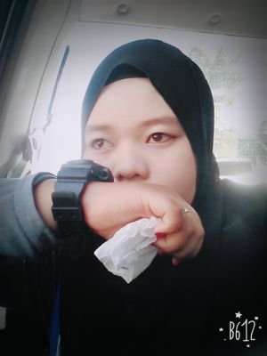 Biar aq xbahagia asalkan orang sekeliling aku bahagia 😊
#ingin mncari yg ikhlas tma aq seadanya. Klu dya jodoh ku insyaallah.😊😚