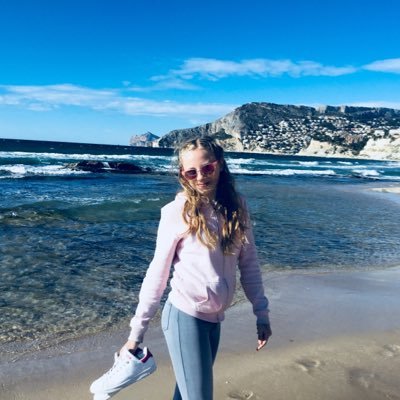 Aroa992's profile picture. 