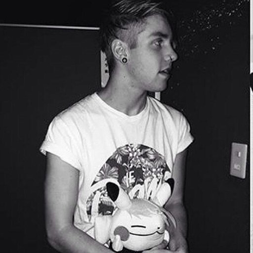 FierceWood_'s profile picture. "coυld yoυ вe тнe oɴe тo ѕαve мe?" Taken by Bailey 1/20/20 ❤️ forever his