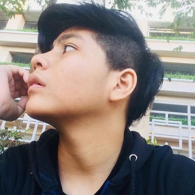 faeks_'s profile picture. 17