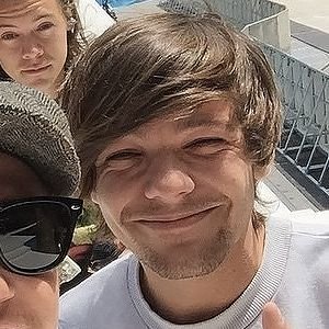 please, follow @archivexlouis and, if you want, turn notifs on! :) // por favor, siga @archivexlouis e, se quiser, ative as notificações! :)