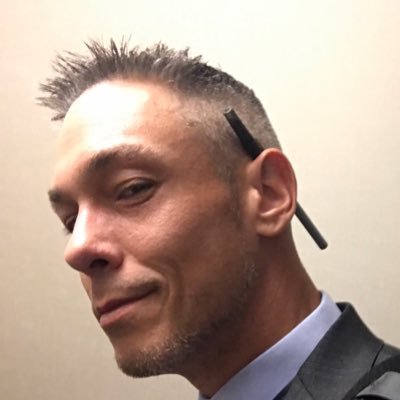 solutiondown's profile picture. 