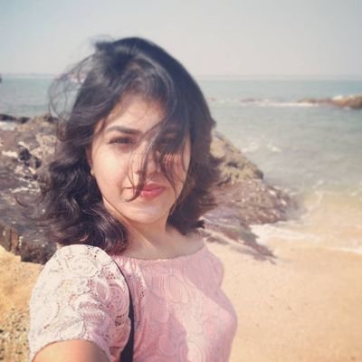 pooja_y_'s profile picture. 
