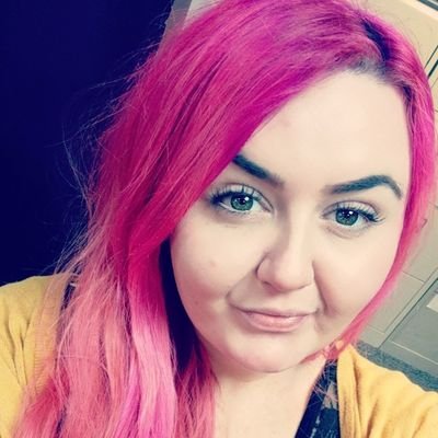 💜 Executive Producer and Presenter for @limeheadmedia 
                       💜All social media: @limeheadrachael 
💜All views are my own ✌️😎