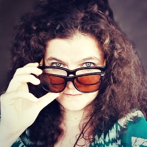 she/her
#Speaker, vigilante educator. #amwriting about #braincancer, #feminism, #sexpositiviteparenting & #mentalillness.
#millennial #jewish #survivor #binder