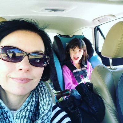 justvlinder's profile picture. Mother, wife, beer lover.