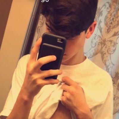 one day someone will look at you the way you look at joey pictures ;)