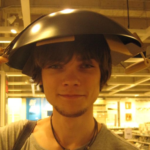 I like statistics, longboarding, maps, books, history and video games | Senior Data Scientist at https://t.co/fD2MbICLRP | Data wrangler and author at @sinonerds