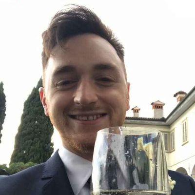 LudoMazzeranghi's profile picture. Purple haze, all around
