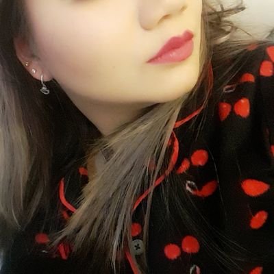 deee_nguyen's profile picture. 