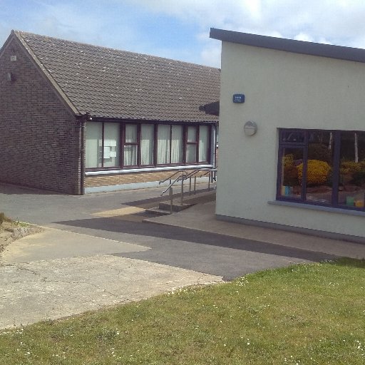 We are a 4 teacher school located in the parish of Slieverue in Co. Kilkenny.