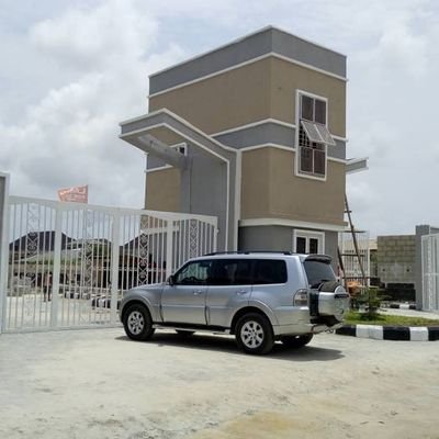We are real estate marketing firm based in Lagos. We help you make a wise real estate investment for a fast, high ROI within the shortest possible time.