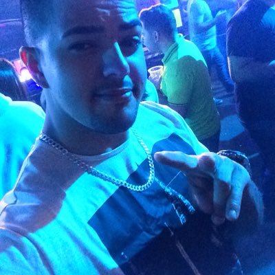 Sou do tipo de Homem difícil de se encontrar. Normalmente estou muito ocupado conquistando os meus objetivos.